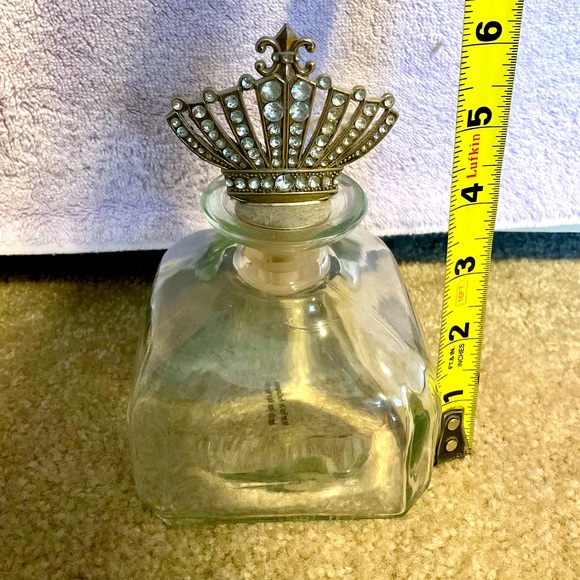 French Rhinestones Crown Topper Bottles BUY 2 OR MORE @ $10 OR LESS GET 3rd FREE - Picture 1 of 2
